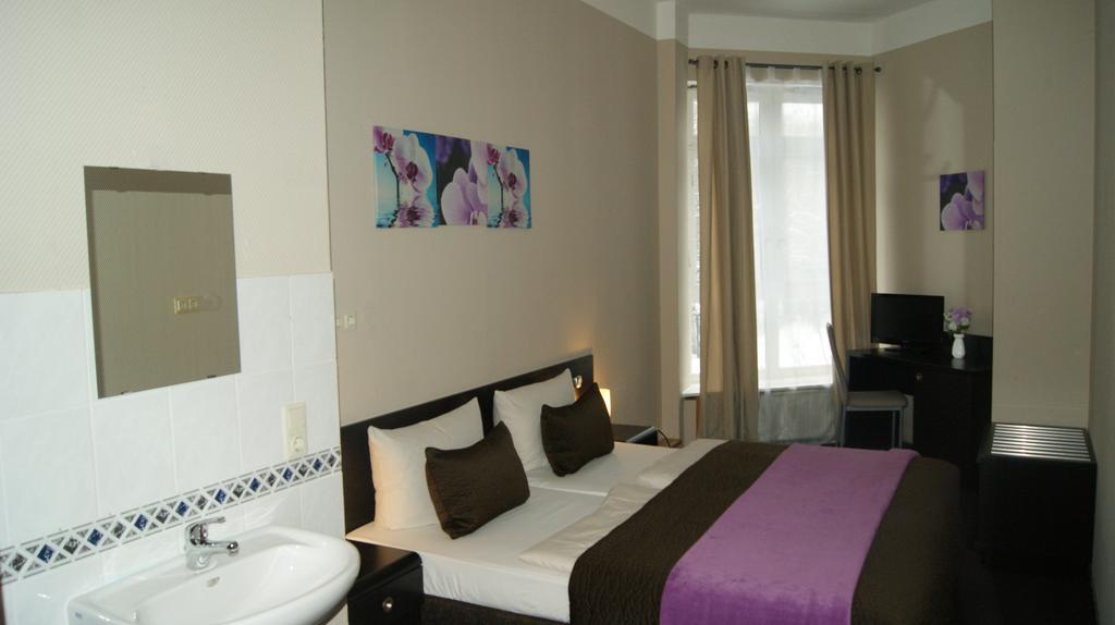 Hotel Pension Eberty Берлін Екстер'єр фото