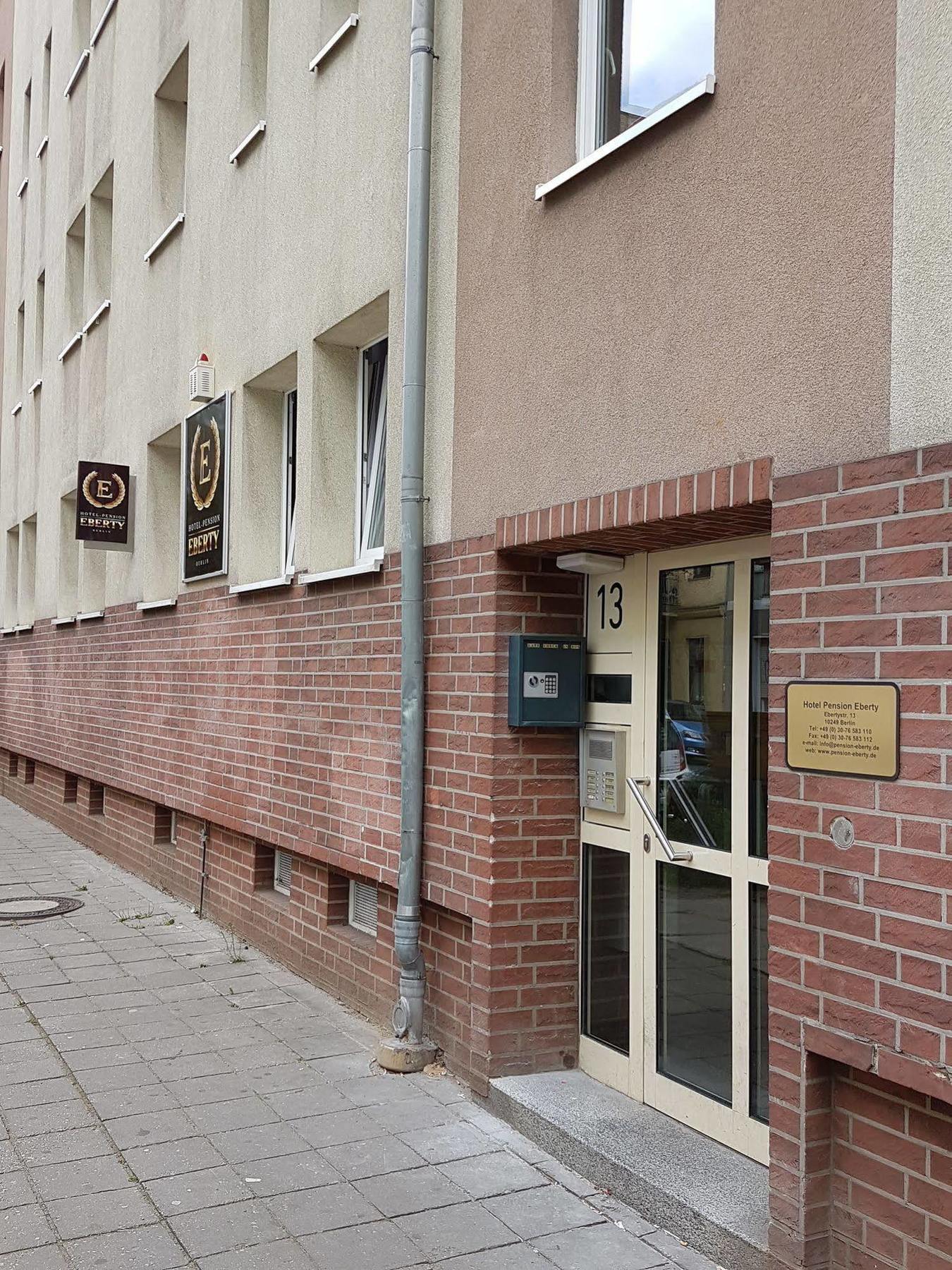 Hotel Pension Eberty Берлін Екстер'єр фото